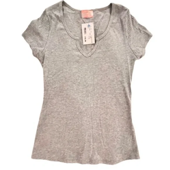 NWT- Set/2 Wishful Thinking Ribbed V-Neck T-Shirts Size: large - Picture 6 of 8